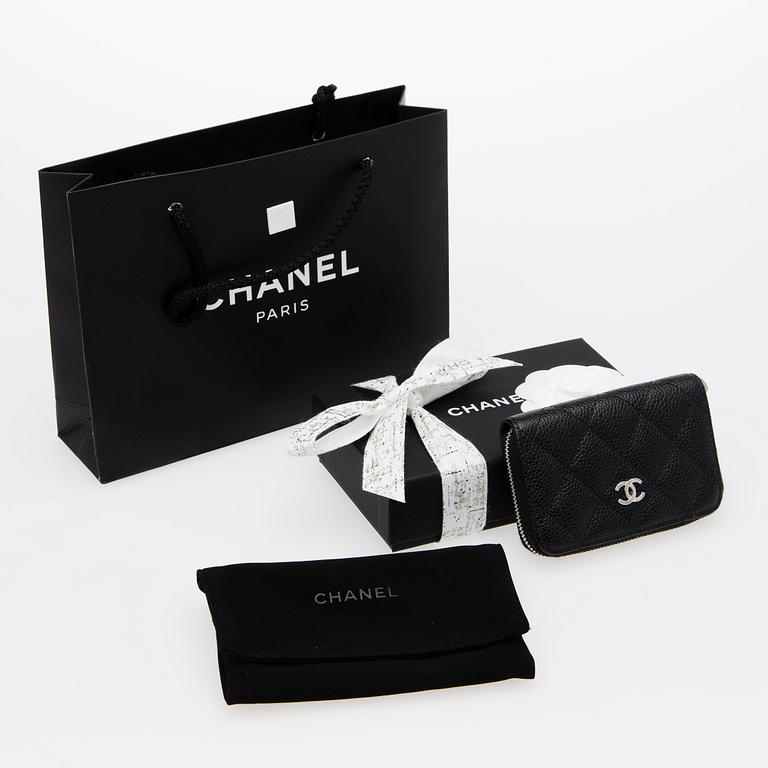 LOMPAKKO, Chanel.