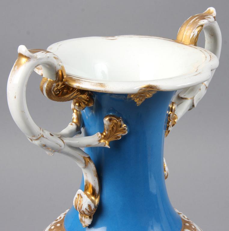 HÄNKELURNA, porslin, Meissen, 1800/1900-tal.