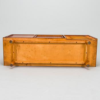 Skänk / sideboard, tillverkare TJ Kumpulainen, 1900-talets mitt.