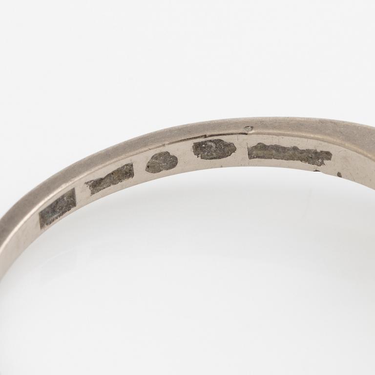 Rings, two pieces, 18K white gold with small eight-cut diamonds.