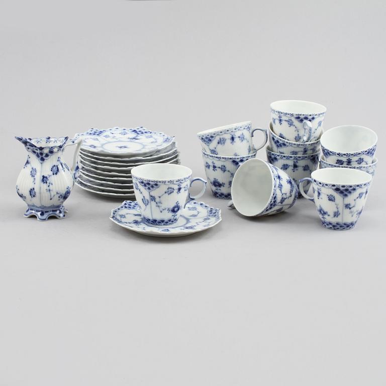 SERVISDELAR, 11 delar, porslin, Musselmalet, Royal Copenhagen, 1900-talets andra hälft.