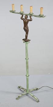 GOLVLAMPA, 1900-talets första hälft.