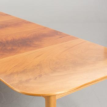 JOSEF FRANK, a dining table, Svenskt Tenn, model number 947, 4 extentions.