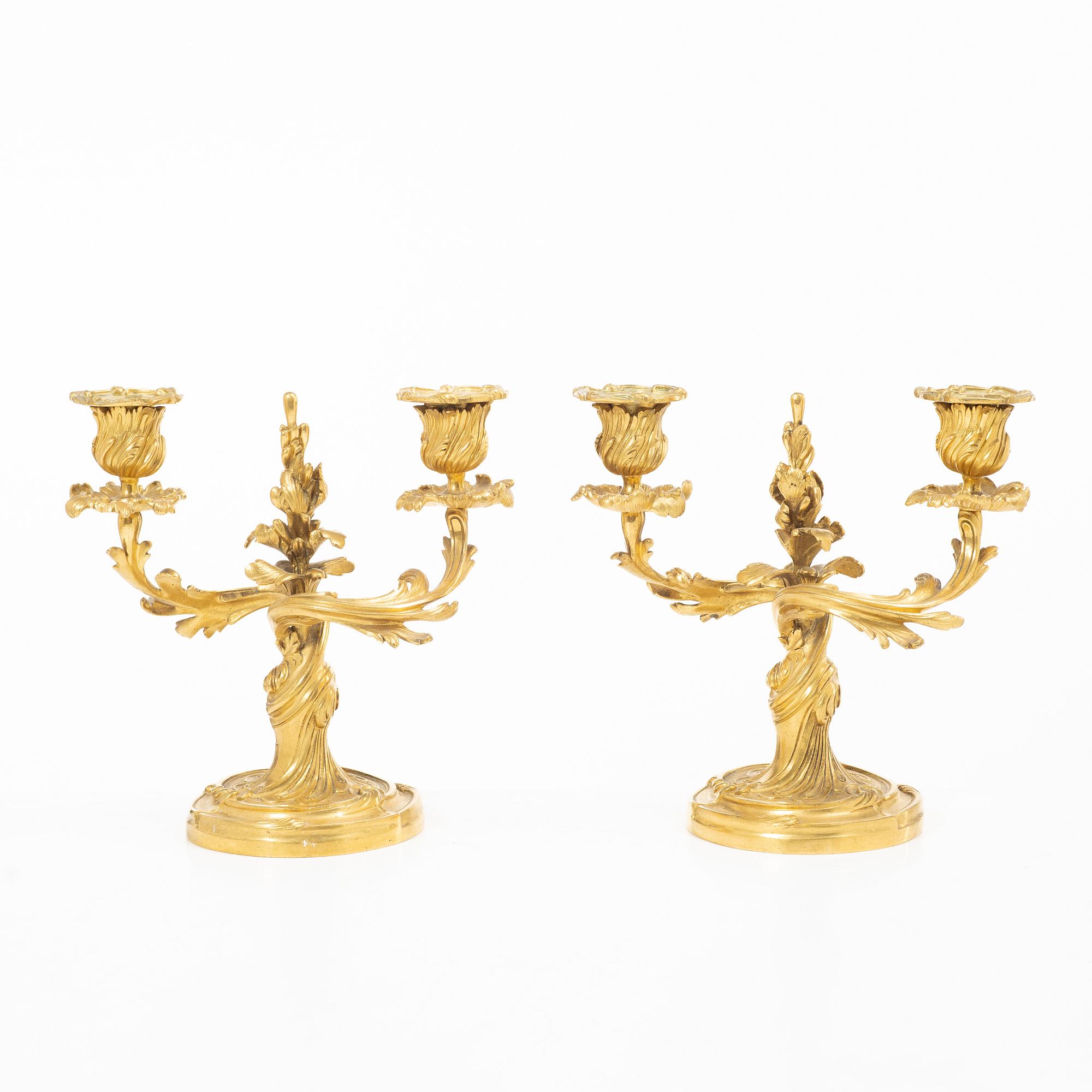 Kandelabrar, ett par, Louis XV-stil, Frankrike, sent 1800-tal.