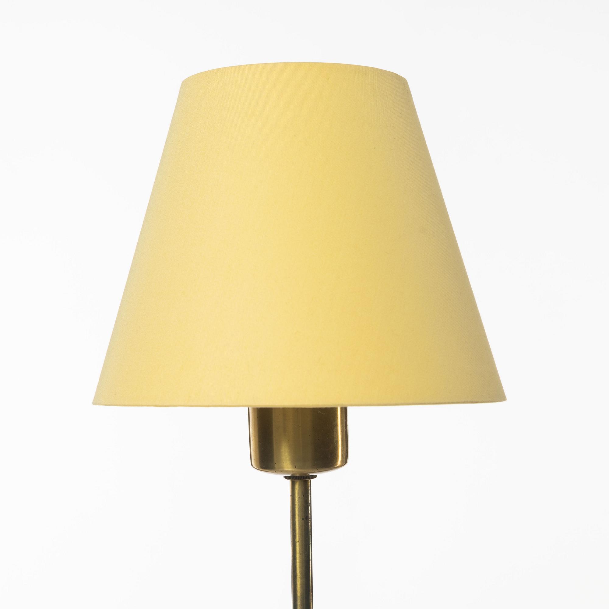 Josef Frank, bordslampa, modell 2332, Firma Svenskt Tenn.