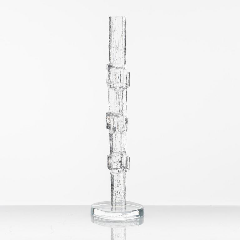 Edvin Öhrström, "Vertical Accent in Crystal", sculpture, glass, Lindshammars Glasbruk, 1988.