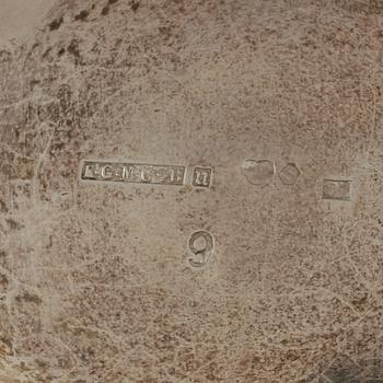 POKALER, 2 st, silver, G Markström, Uppsala, 1920 samt GAB, Stockholm, 1927. Vikt 395 gram.