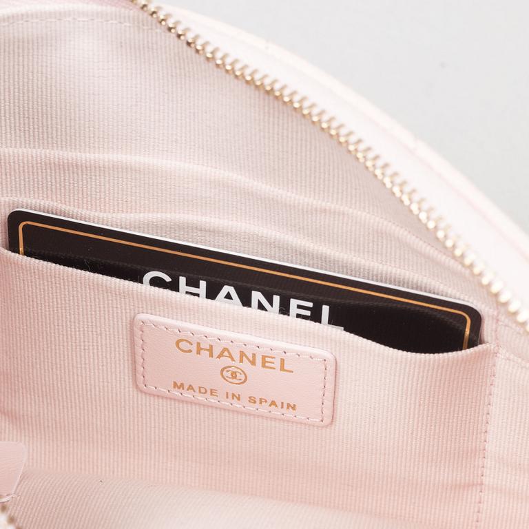 Chanel, clutch, "Small Caviar O Case", 2022.