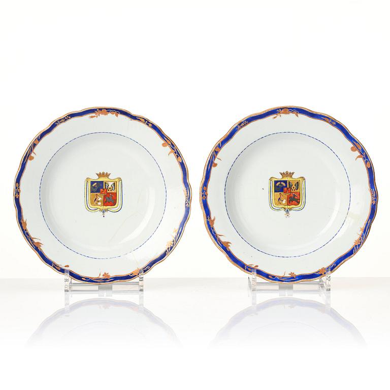 A set of 8 Chinese Export armorial soup dishes, Qing dynasty, circa 1790's.