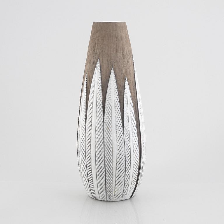 Anna-Lisa Thomson, a large 'Paprika' vase, Upsala-Ekeby.