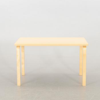 ALVAR AALTO, an Artek table.