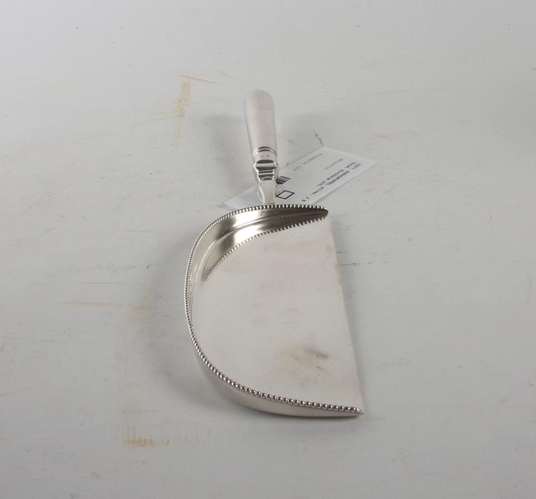 BORDSSKYFFEL, silver, J E Torsk, Stockholm 1896.