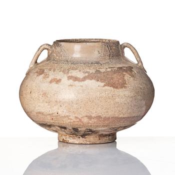 A ge glazed jar, Song/Yuan dynasty.