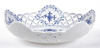 MATSERVIS, 87 delar, porslin, Meissen, lökmönstrad.