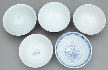 KOPPAR, 5 st, porslin, 1800/1900-tal.