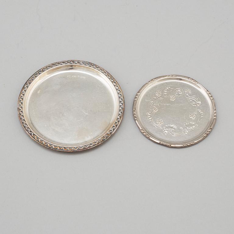 GLASUNDERLÄGG/COASTERS, 11 st, silver. Georg Jensen, sterling, Danmark respektive GAB, Stockholm, 1963-5.