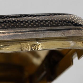 A Russian silver niello cigarette case Unidentified cyrillic maker’s mark. Assay master A. Romanov, Moscow 1890.