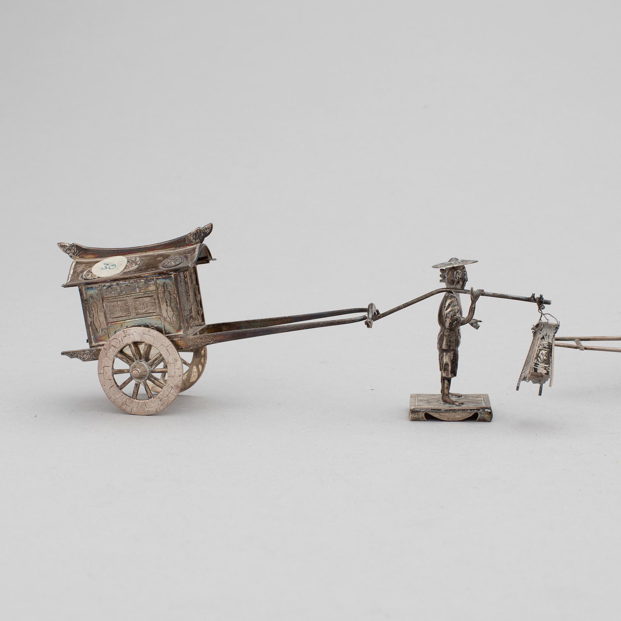 MINIATYRER, fem stycken, silver. Japan, tidigt 1900-tal.