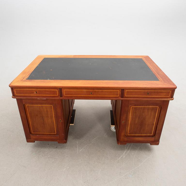 Desk, so-called Partners desk, double-sided, early 20th century.