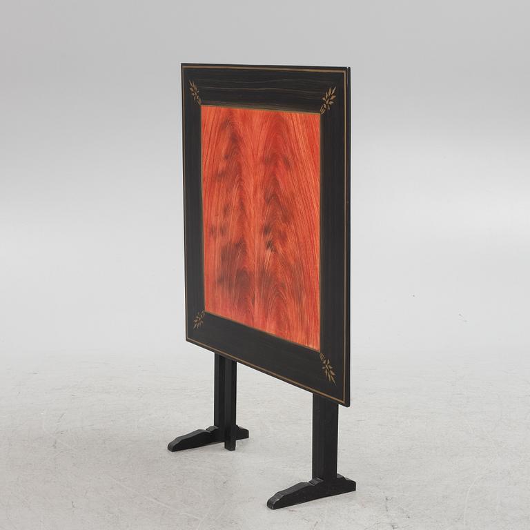 Drop-leaf table, 20th century.