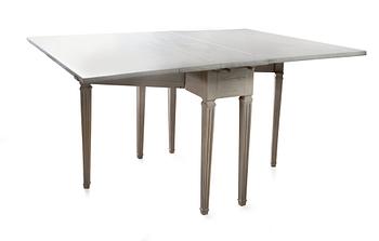 194. A LATE GUSTAVIAN-STYLE GATELEG TABLE,