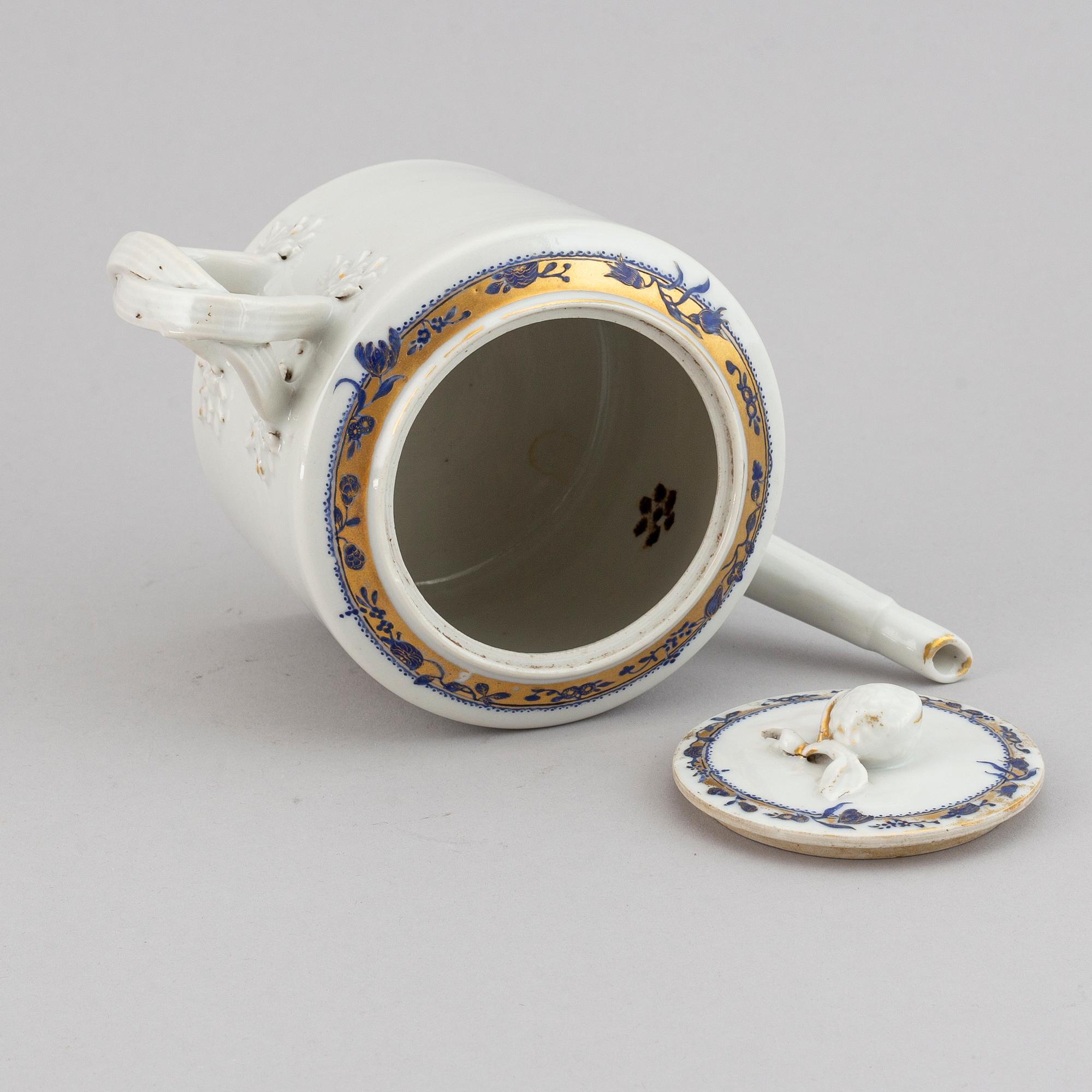TEKANNA med LOCK, kompaniporslin. Qingdynastin, Jiaqing (1796-1822).