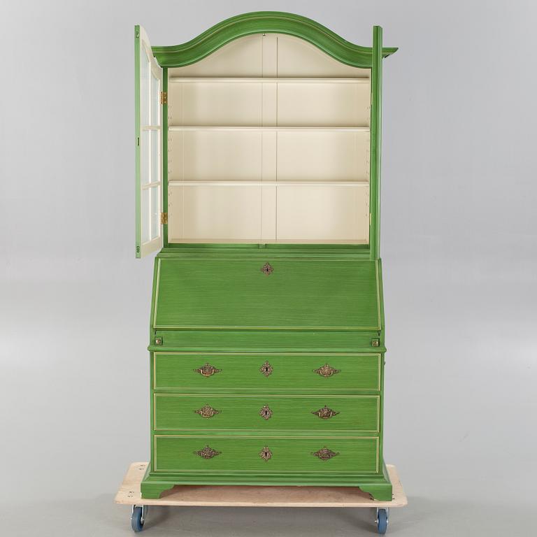 A vitrine cabinet from Ämells, second half of the 20th century.