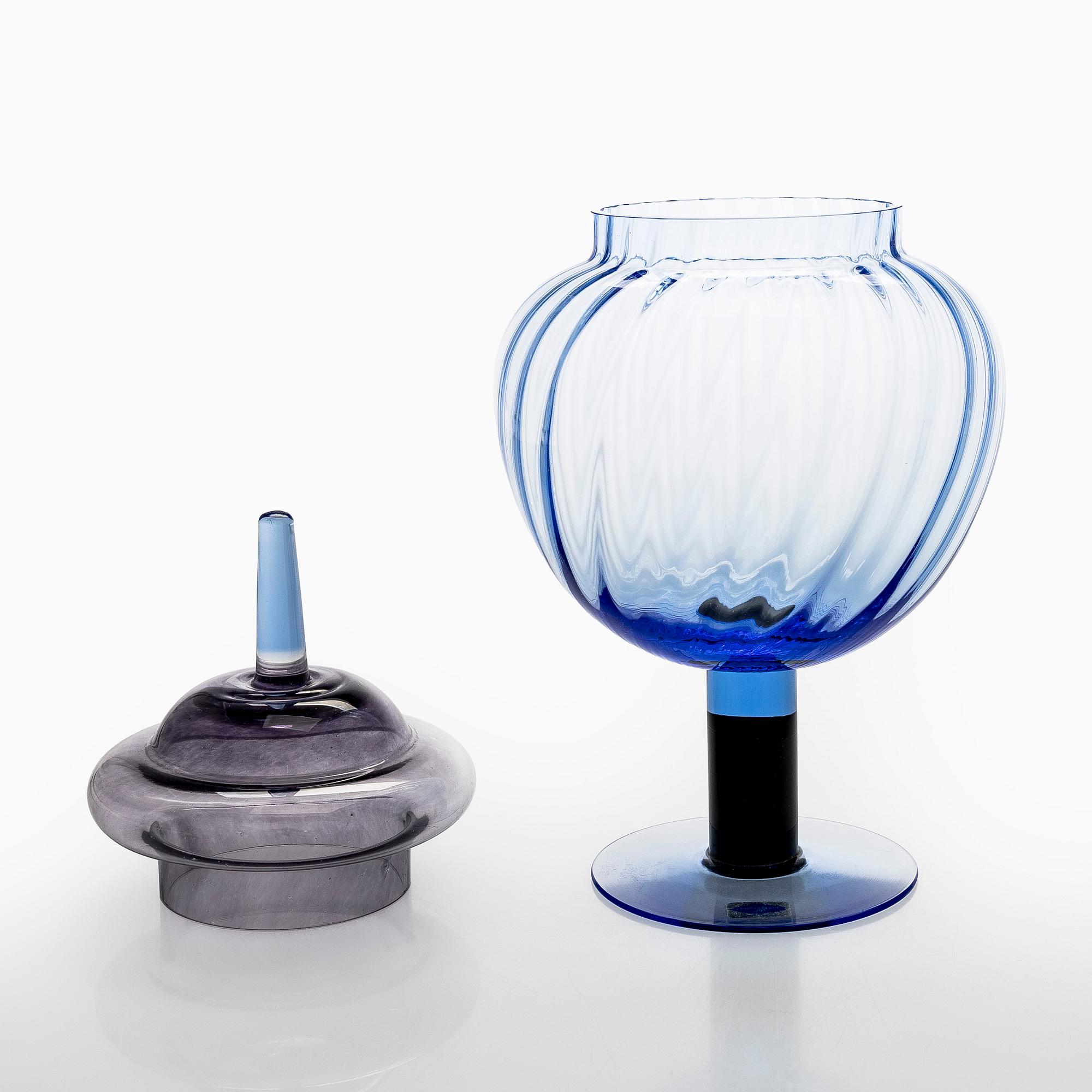 Kerttu Nurminen, a 'Grandmother's candy bowl' art glass object, Lampi Pro Arte 1993, signed K. Nurminen, Nuutajärvi.