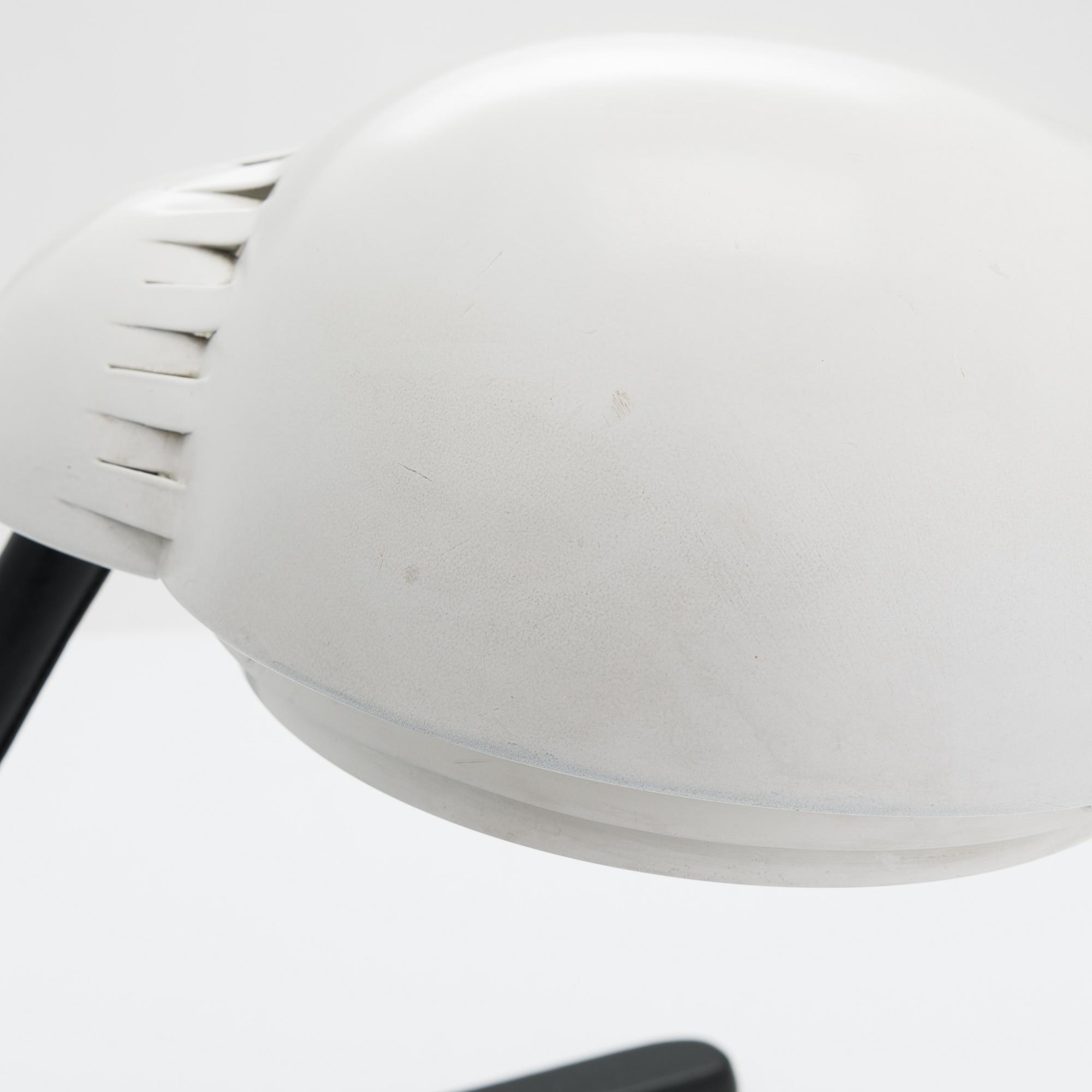 Alvar Aalto, a 'A704' table lamp for Valaistustyö.