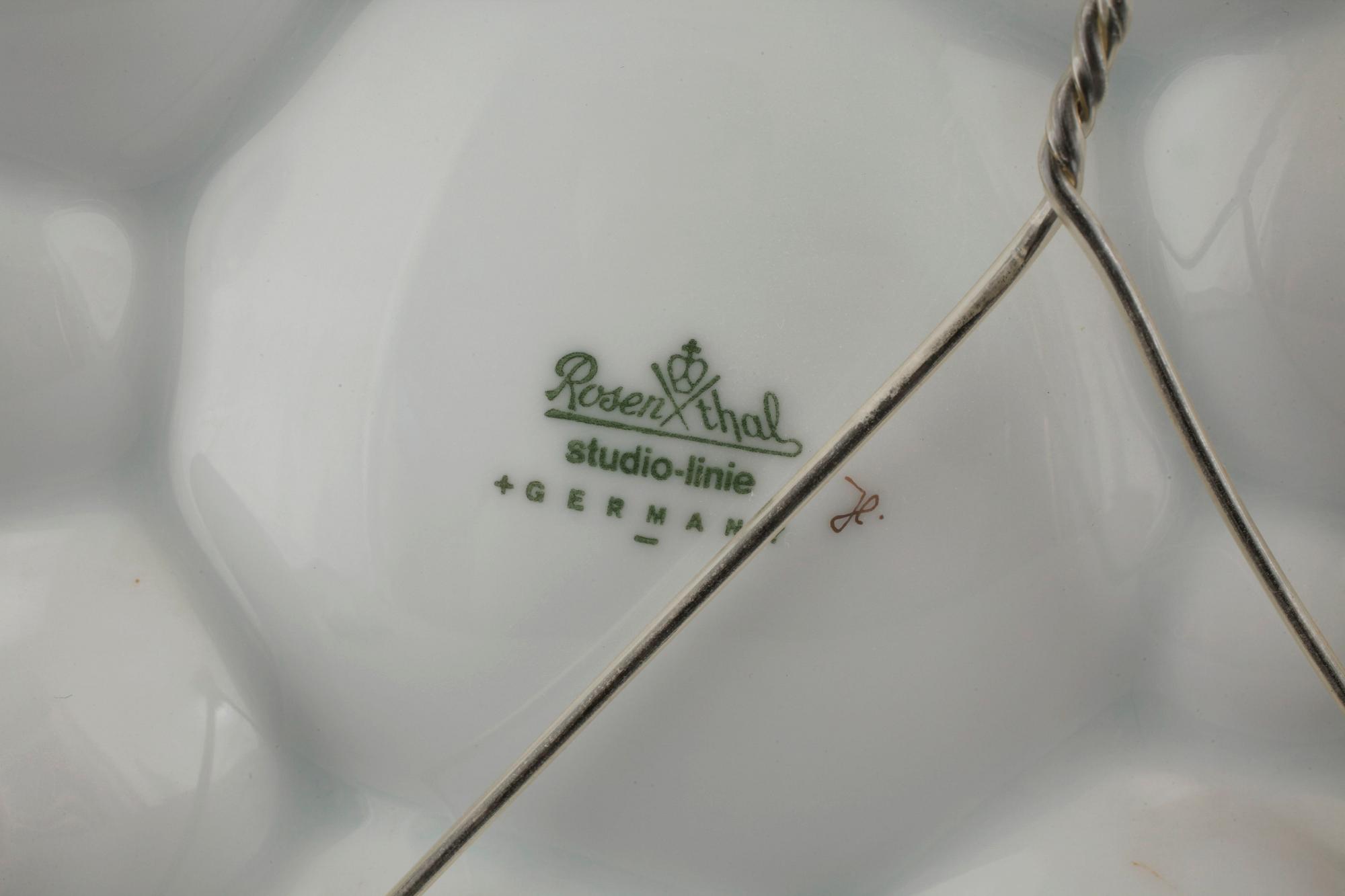 Two porcelian dishes by Fruhtrunk and Tapio Wirkkala for Rosenthal, signed and numbered.