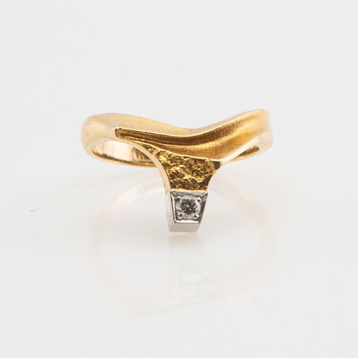 Björn Weckström, ring, 18K gold with brilliant-cut diamond, "Diamond Promise", Lapponia.