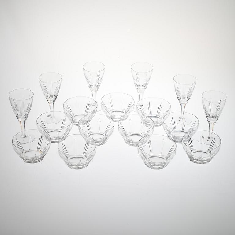 GLASSERVIS, 61 delar, "Stuart" England 1900-talets senare hälft.