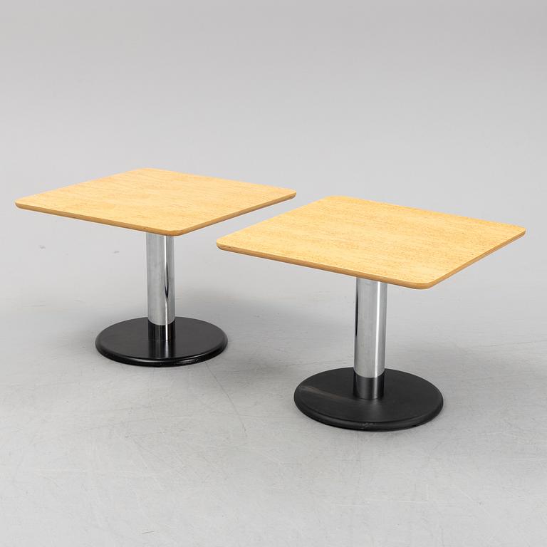 A pair of coffee tables from Lammhults, 1990's.