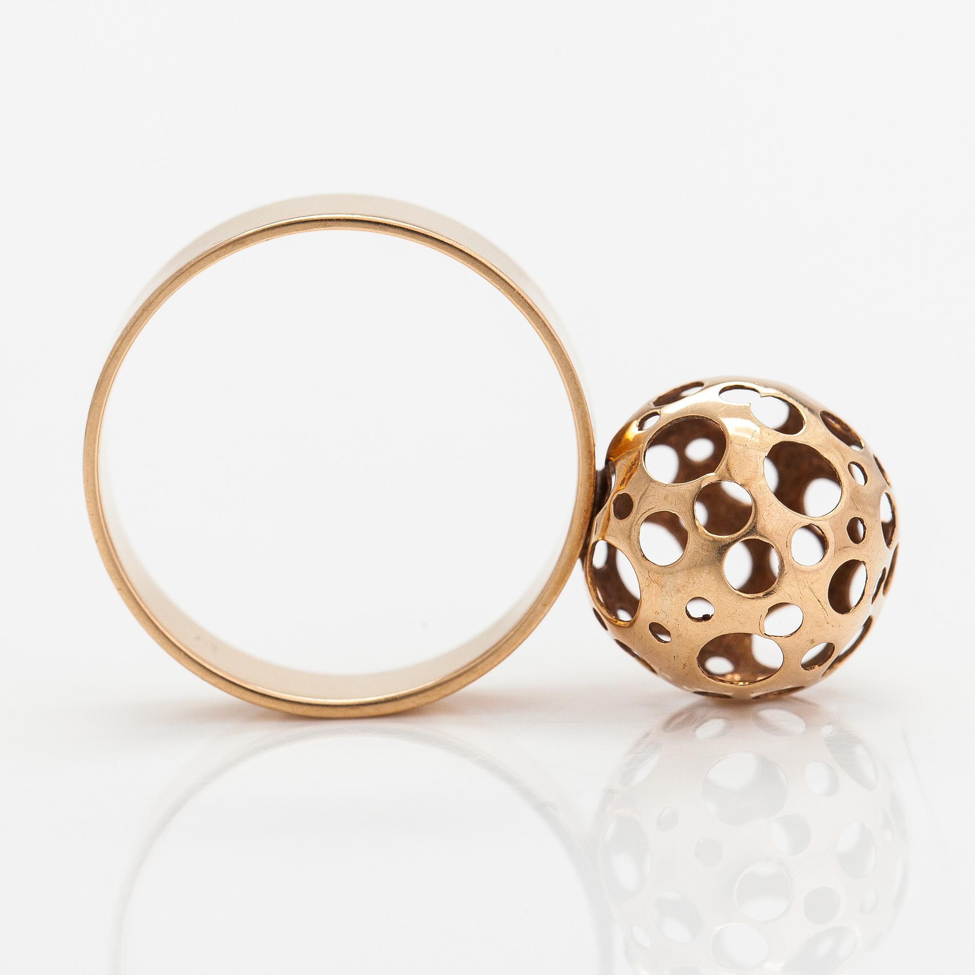 Liisa Vitali, A pair of earrings and a ring made of 14K gold "Leppäkerttu". Westerback, Helsinki 1968-69/1969-70.