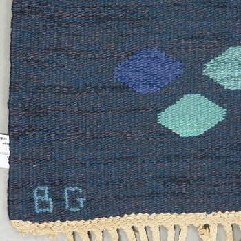 BRITA GRAHN possibly, a carpet, flat weave, 265,5 x 205,5 cm, signed BG.