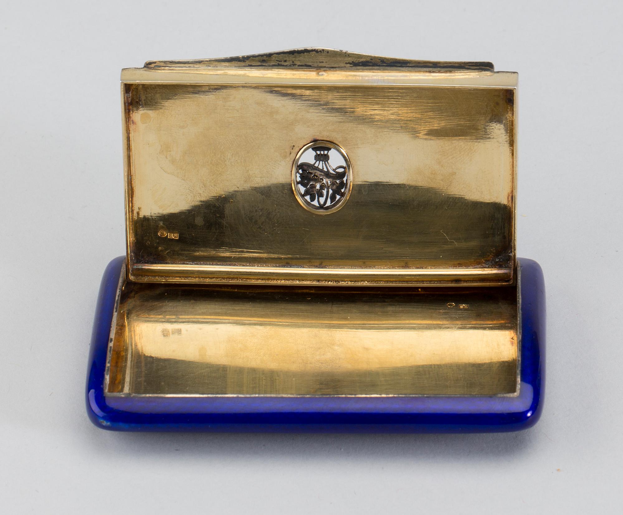 ETUI, emalj på silver. Ej identifierbar stämpel. Europa. 1800/1900-tal.