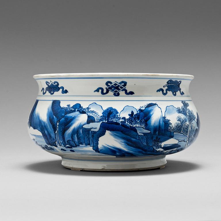 A blue and white censer, Qing dynasty, Kangxi (1662-1722).