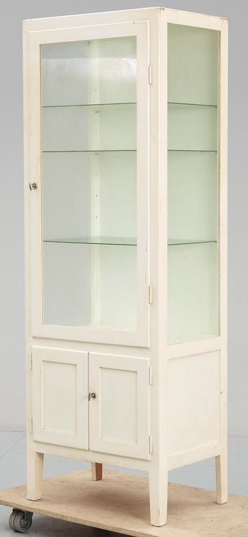 TANDLÄKARSKÅP, 1900-talets andra del.