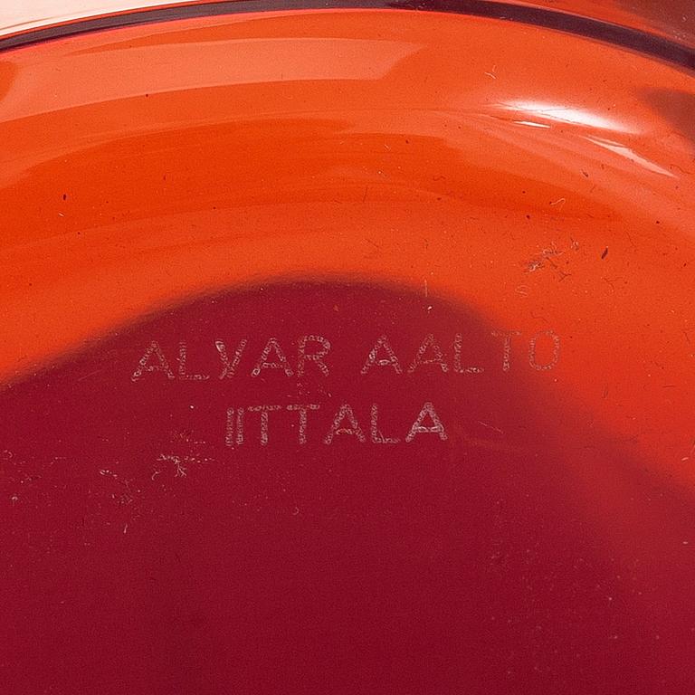 Alvar Aalto, A '3030' vase signed Alvar Aalto Iittala.
