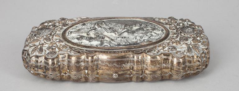 ETUI för spegel och kam, silver, ostämplat, 1800-tal. Tot. vikt ca 158,9 g.