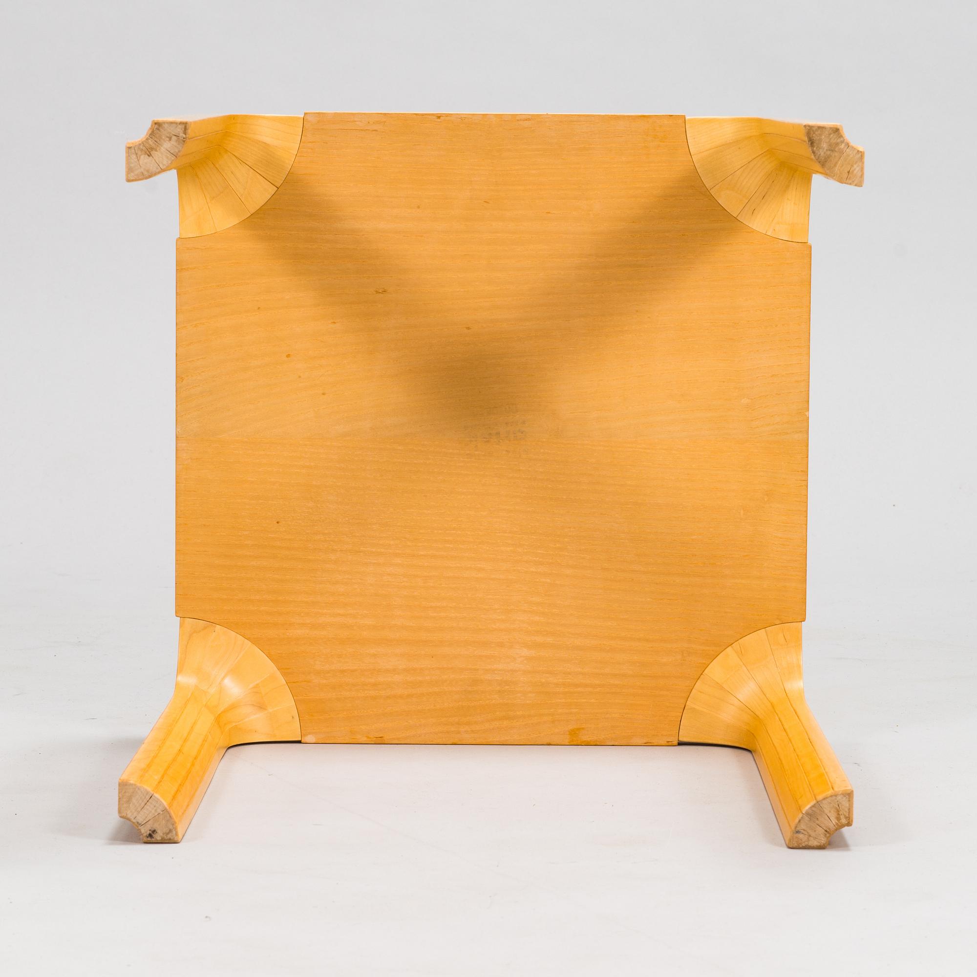 Alvar Aalto,  pall X601, Artek 2000-tal.