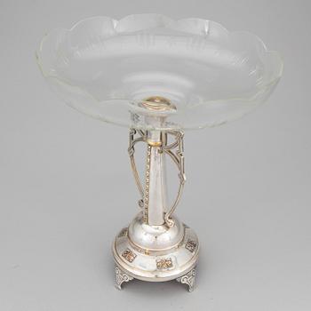 A jugend fruit stand in silver plate and cut glass by Axel Neuman, Södertälje, 1913-1918.