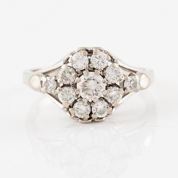Ring, 18K white gold with brilliant-cut diamonds.