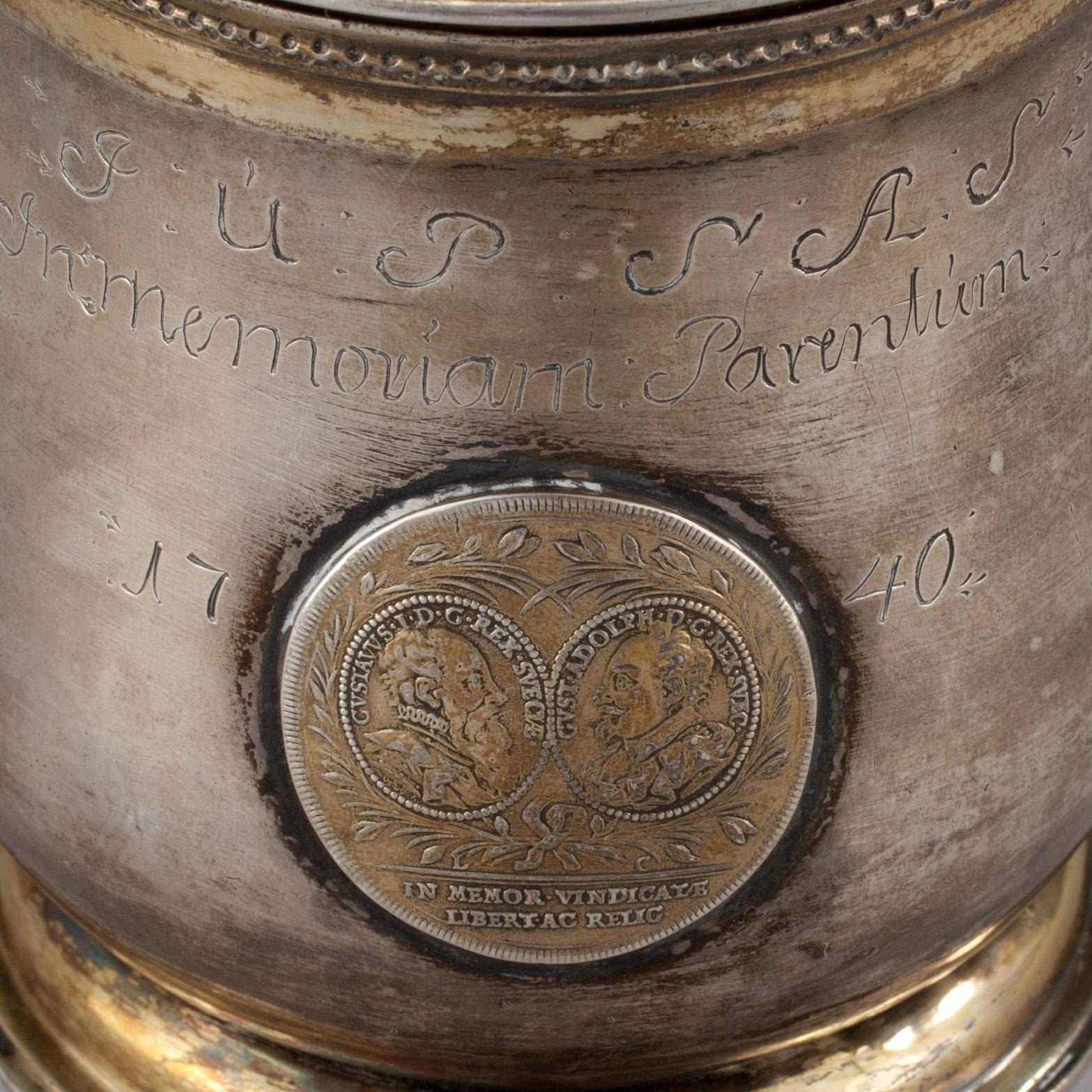 STOP, silver. Lars Hackzell Strängnäs 1737-73. Höjd 15,5 cm. Vikt 710 g.