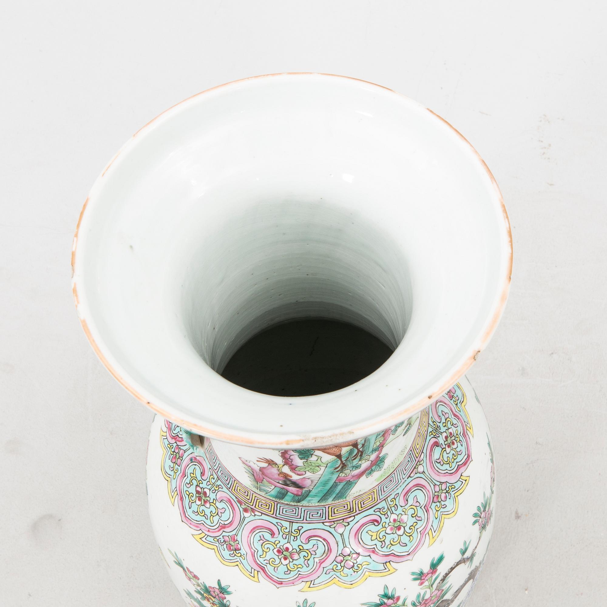 Golvvas, porslin, Kina, omkring 1900.