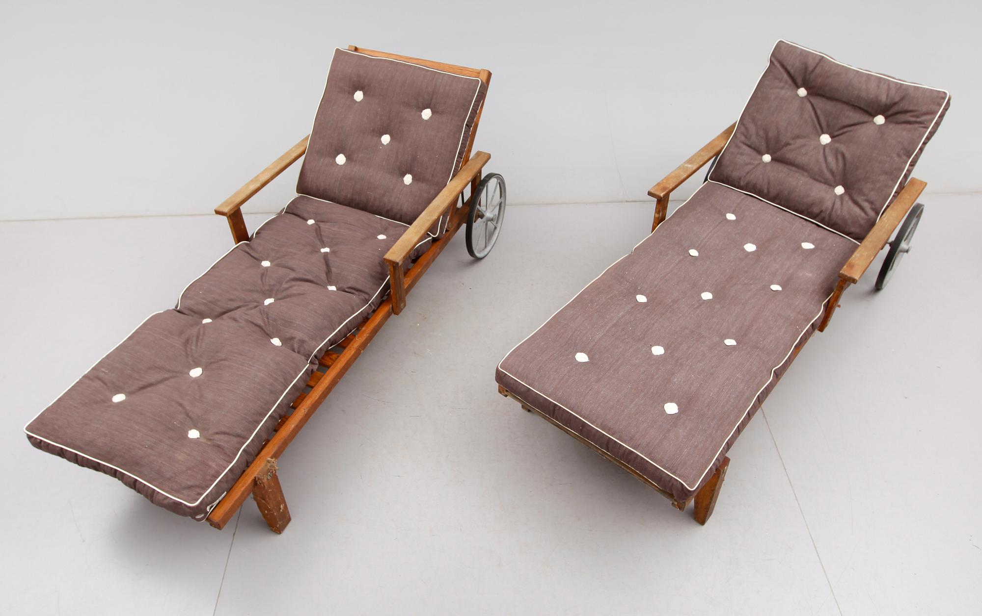 DÄCKSTOLAR, 2 st, Elsa Stackelberg, Fri Form, 1900-talets andra hälft.