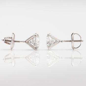 A pair of 14K white gold earrings with brilliant cut diamonds ca 1.70 ct in total.