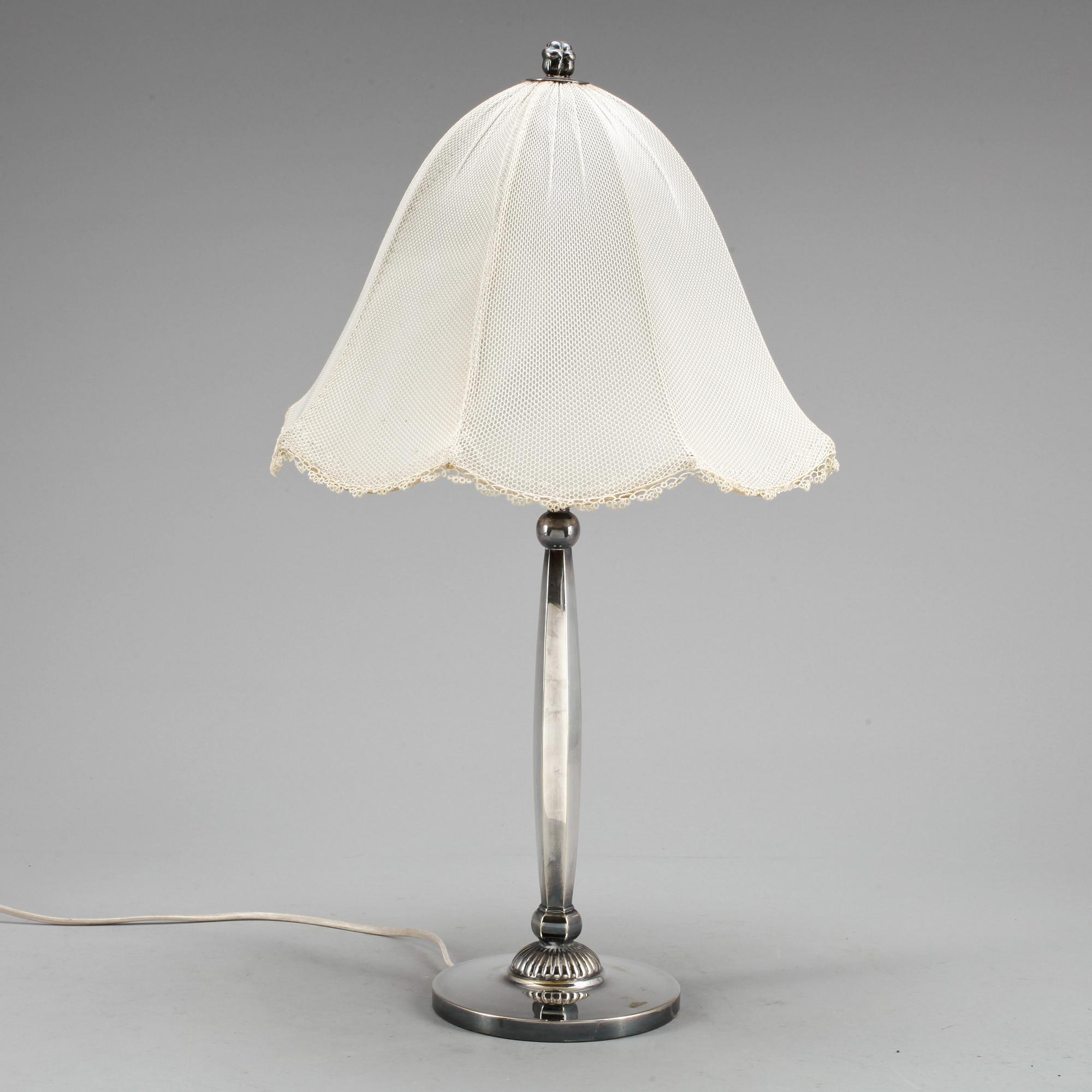 BORDSLAMPA, nysilver, CG Hallberg, Stockholm, 1900-talets första hälft.