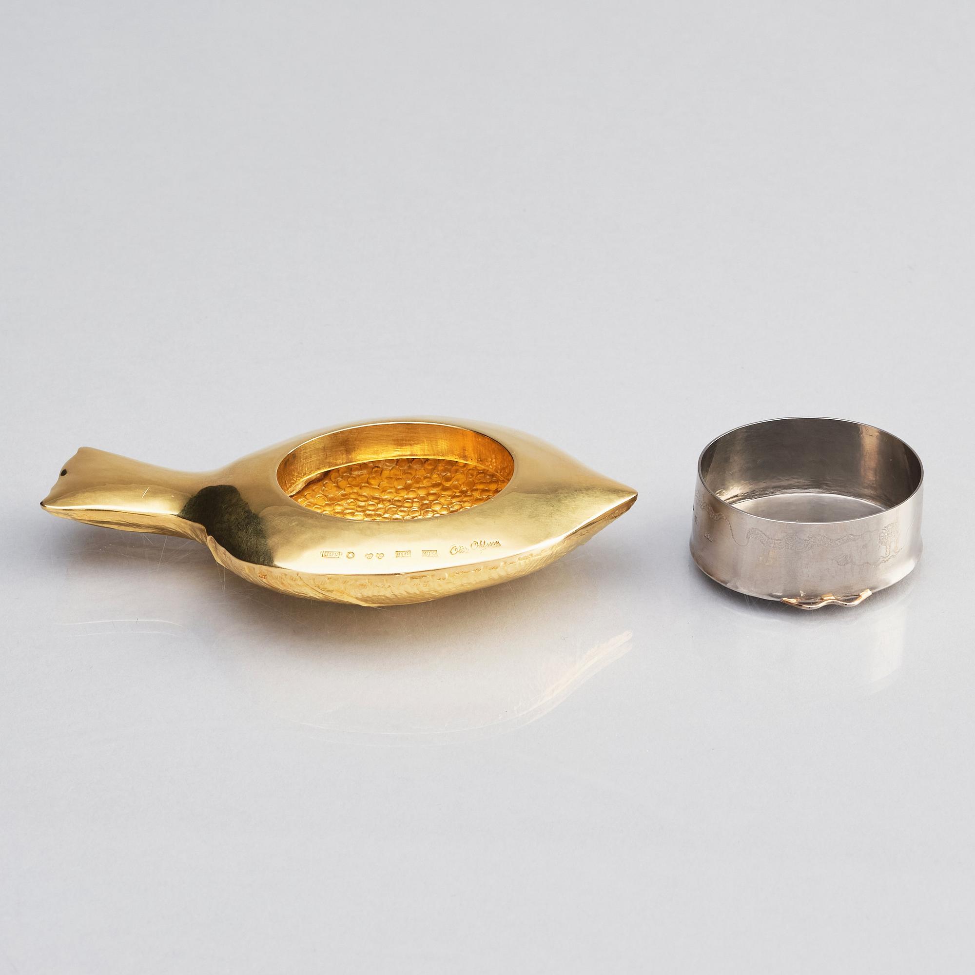 Olle Ohlsson, dosa, Stockholm 1978, 20K guld, insats 18K vitguld.