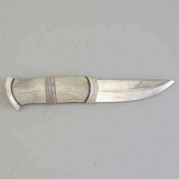 ISAK-MATTI JUUSO, a Sami reindeer horn knife, signed Isak-M Juuso and dated -07.